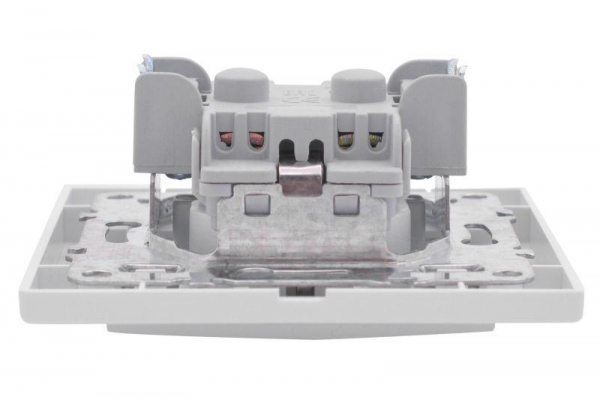 Розетка 1-м СП Минск 16А IP20 с заземл. защ. шторки бел. Basic EKF ERR16-028-100
